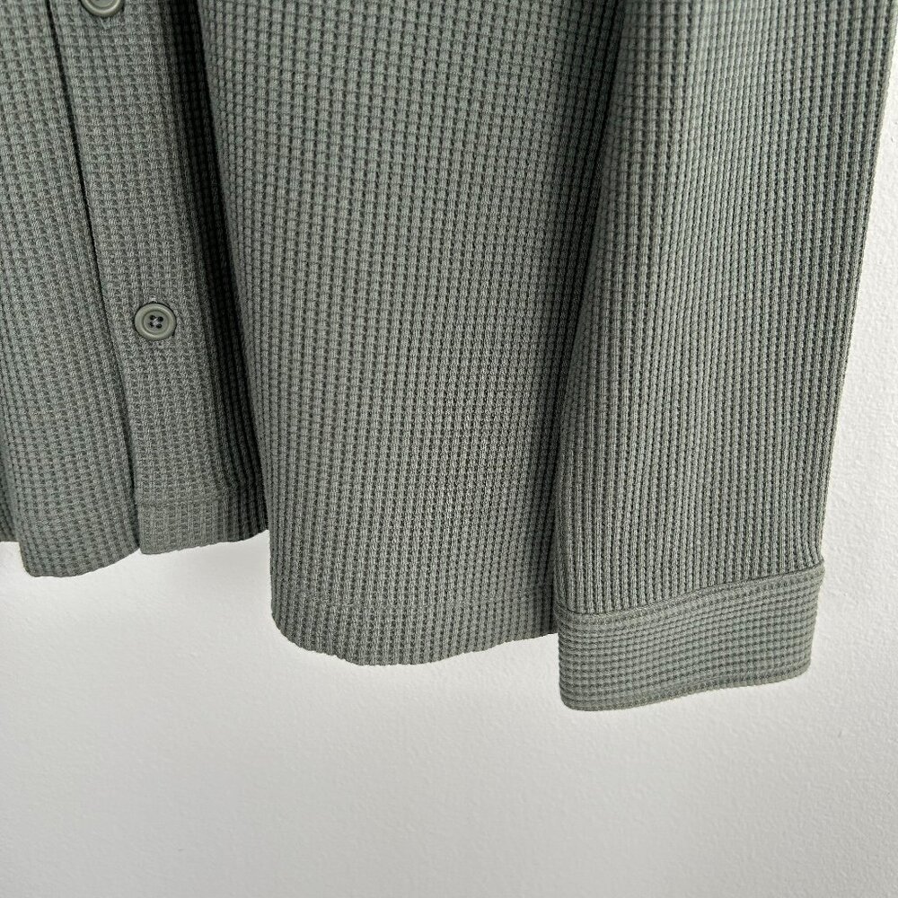 VINCE Chunky Waffle Cotton-Blend Shirt Jacket - Picture 5 of 5